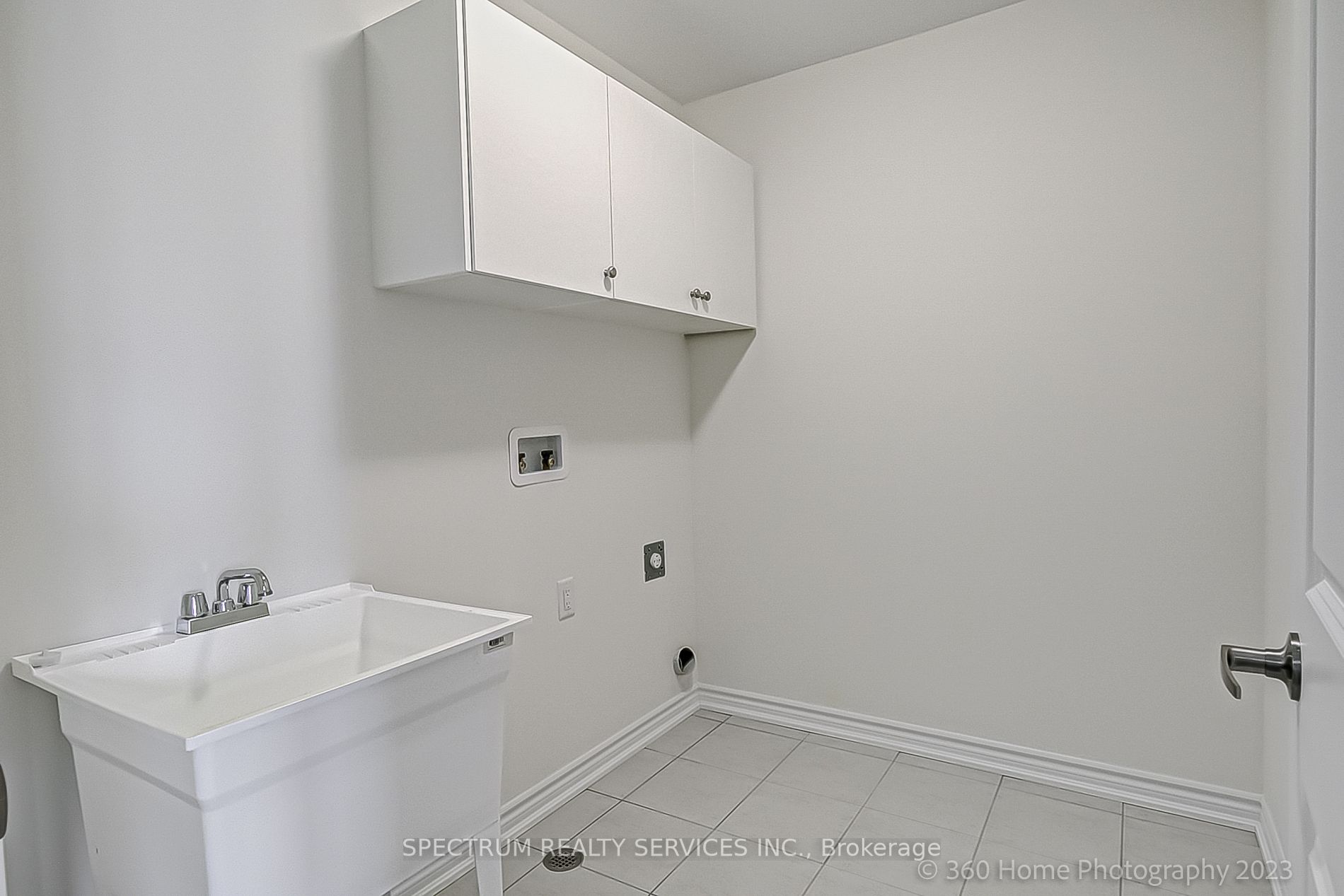 2175 Grainger Loop