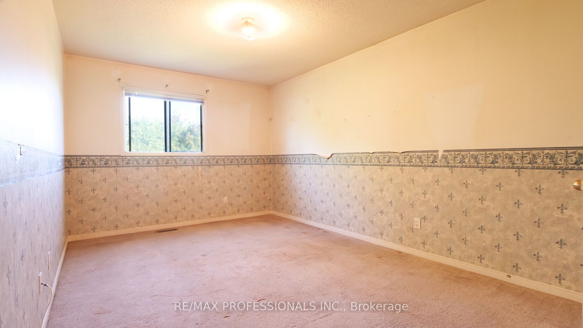 157 Kersey Cres