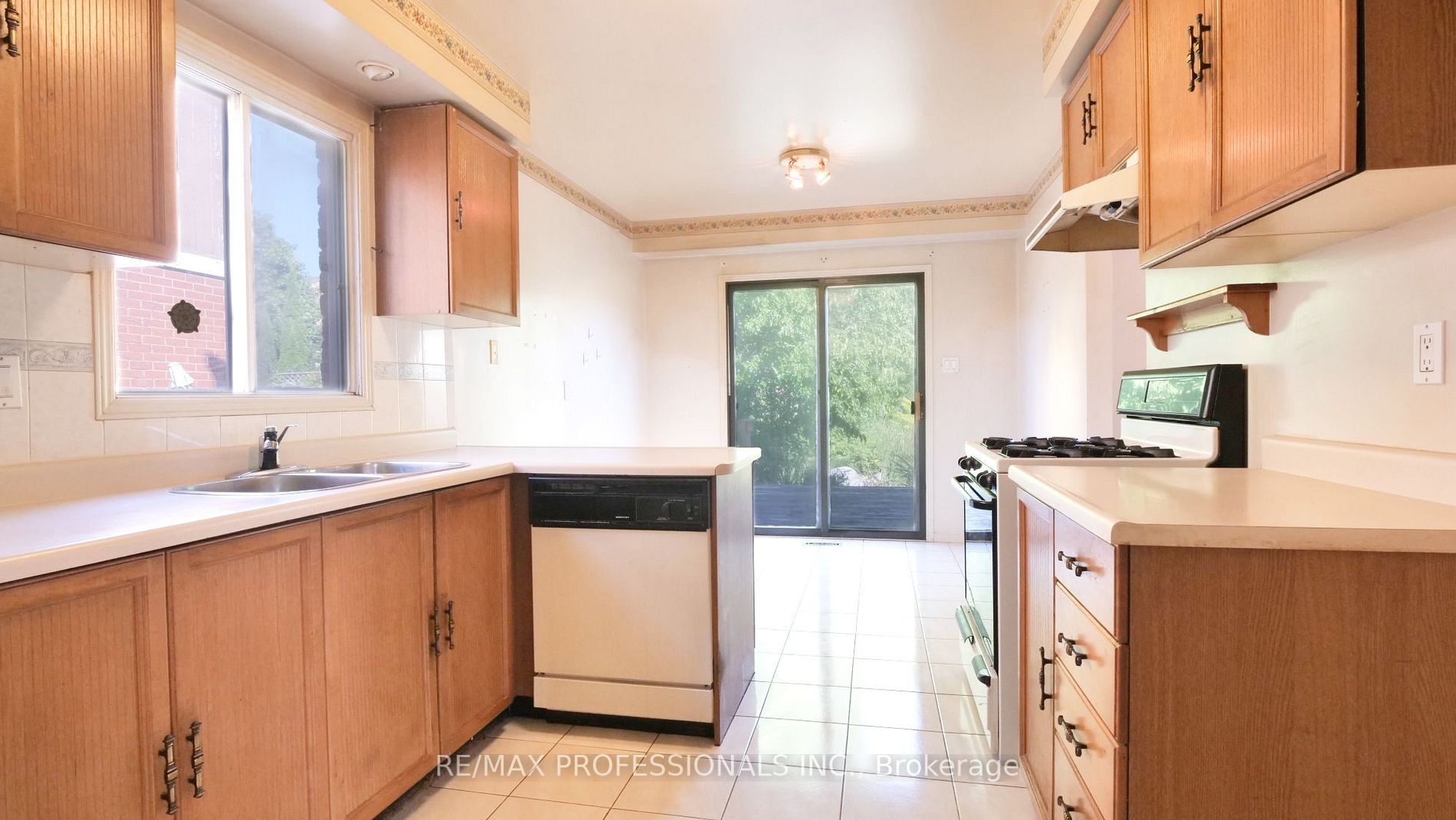 157 Kersey Cres
