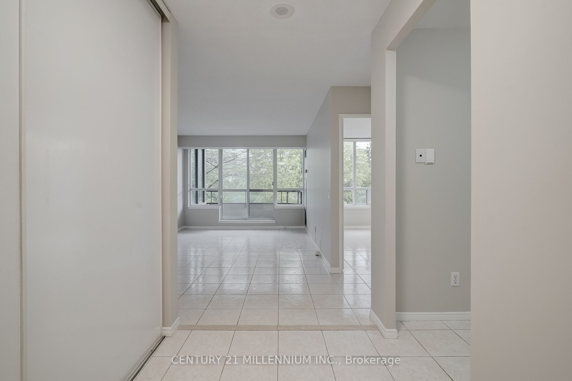 81 Townsgate Dr, #211