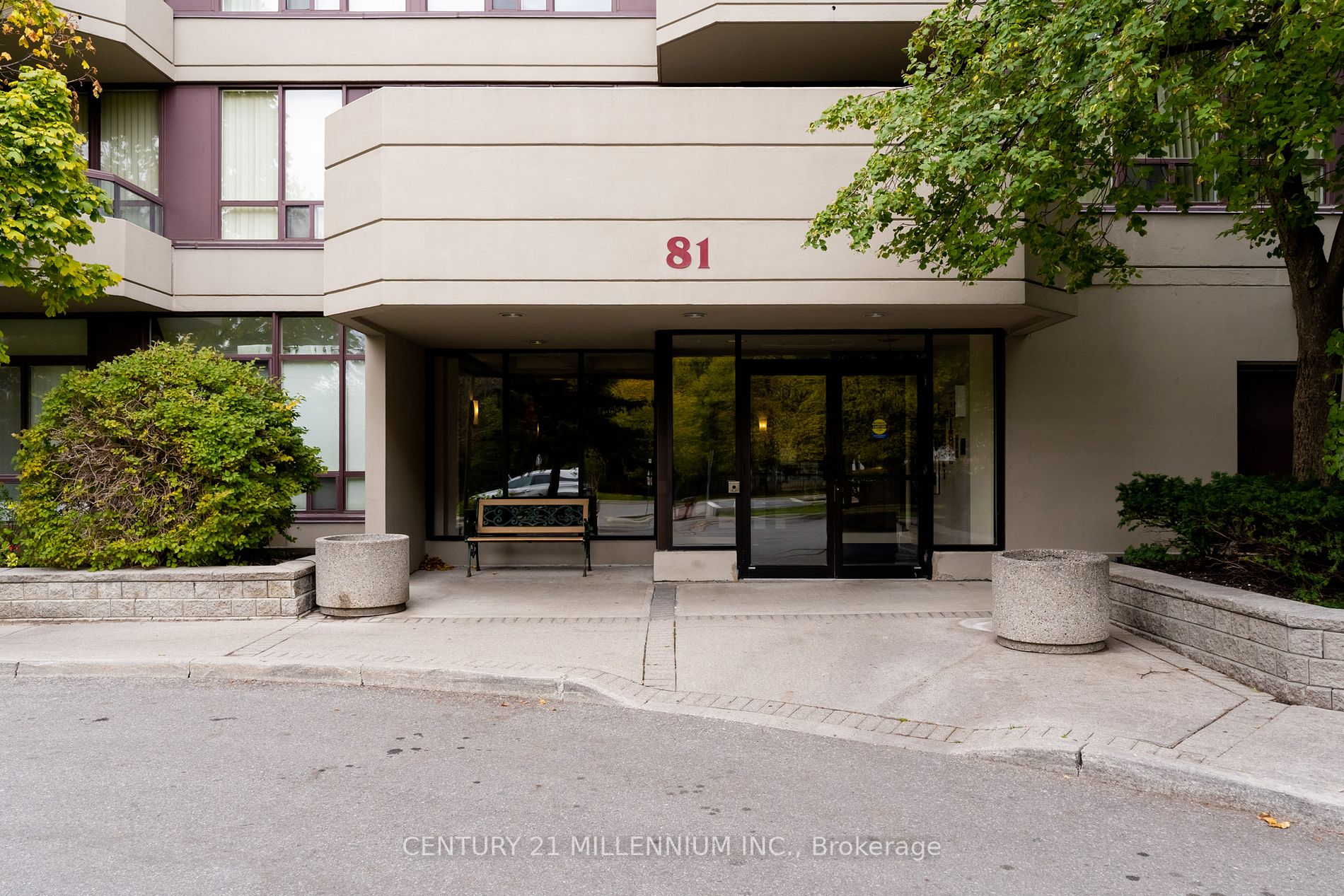 81 Townsgate Dr, #211
