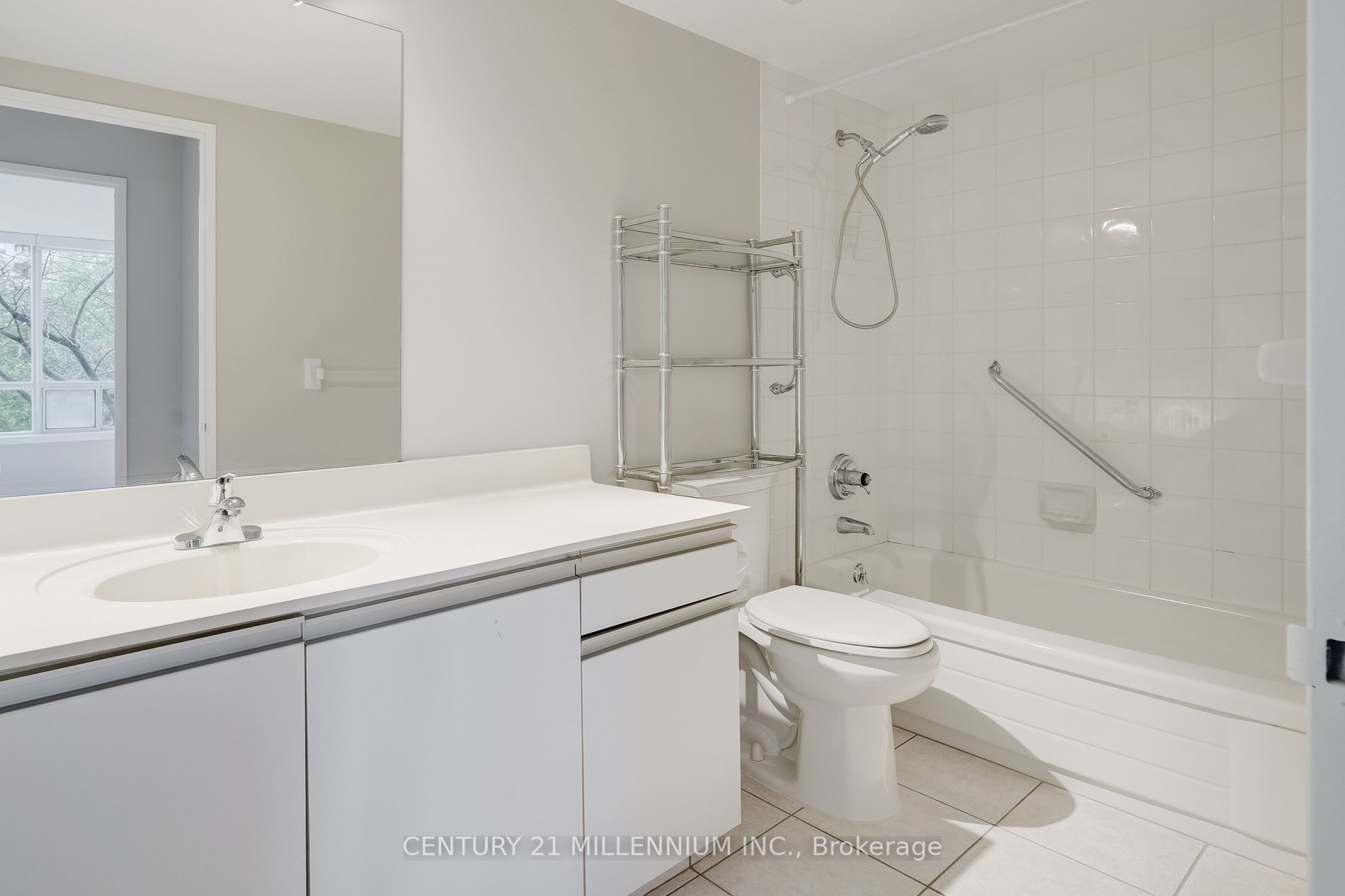 81 Townsgate Dr, #211