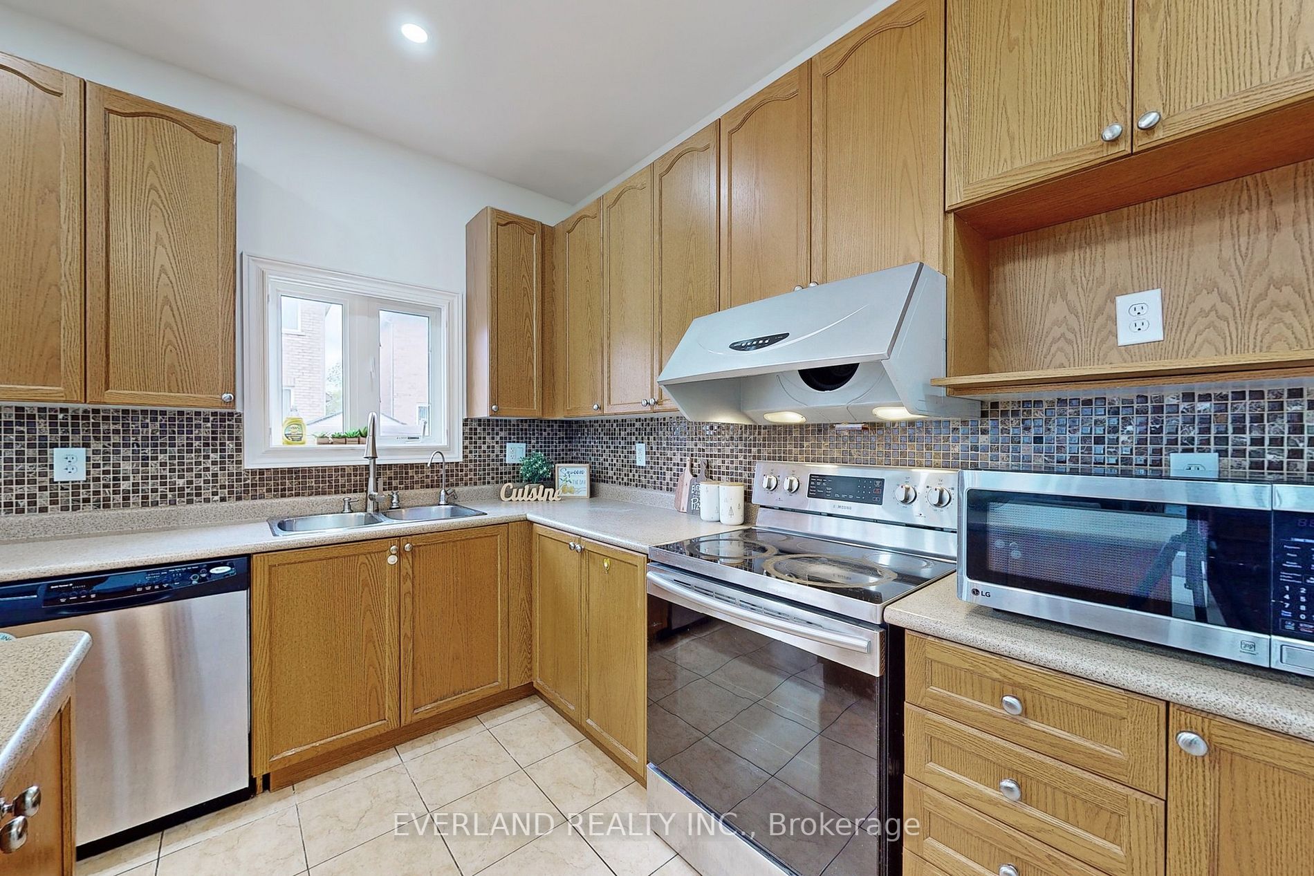 6 Willow Landing