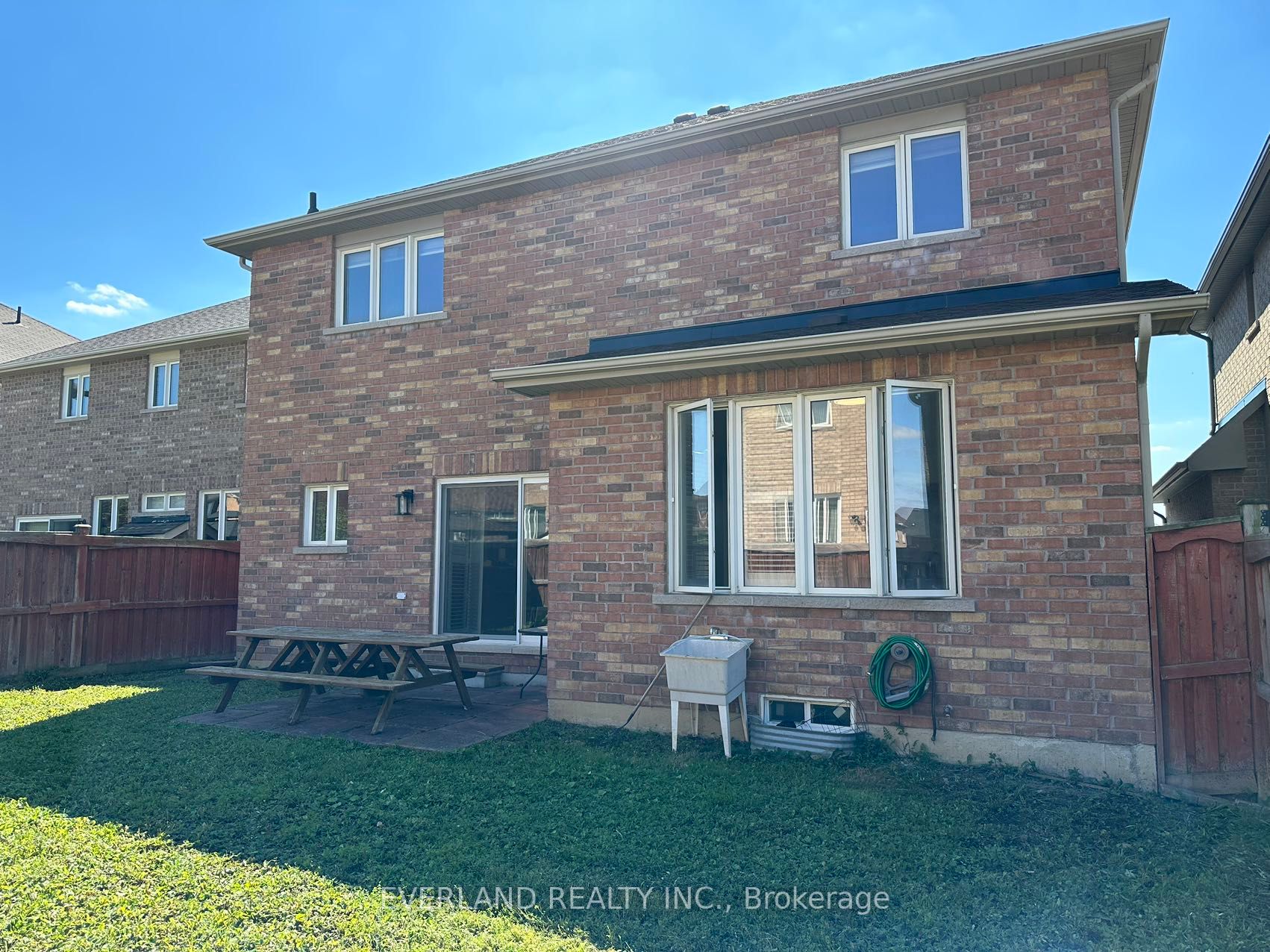 6 Willow Landing