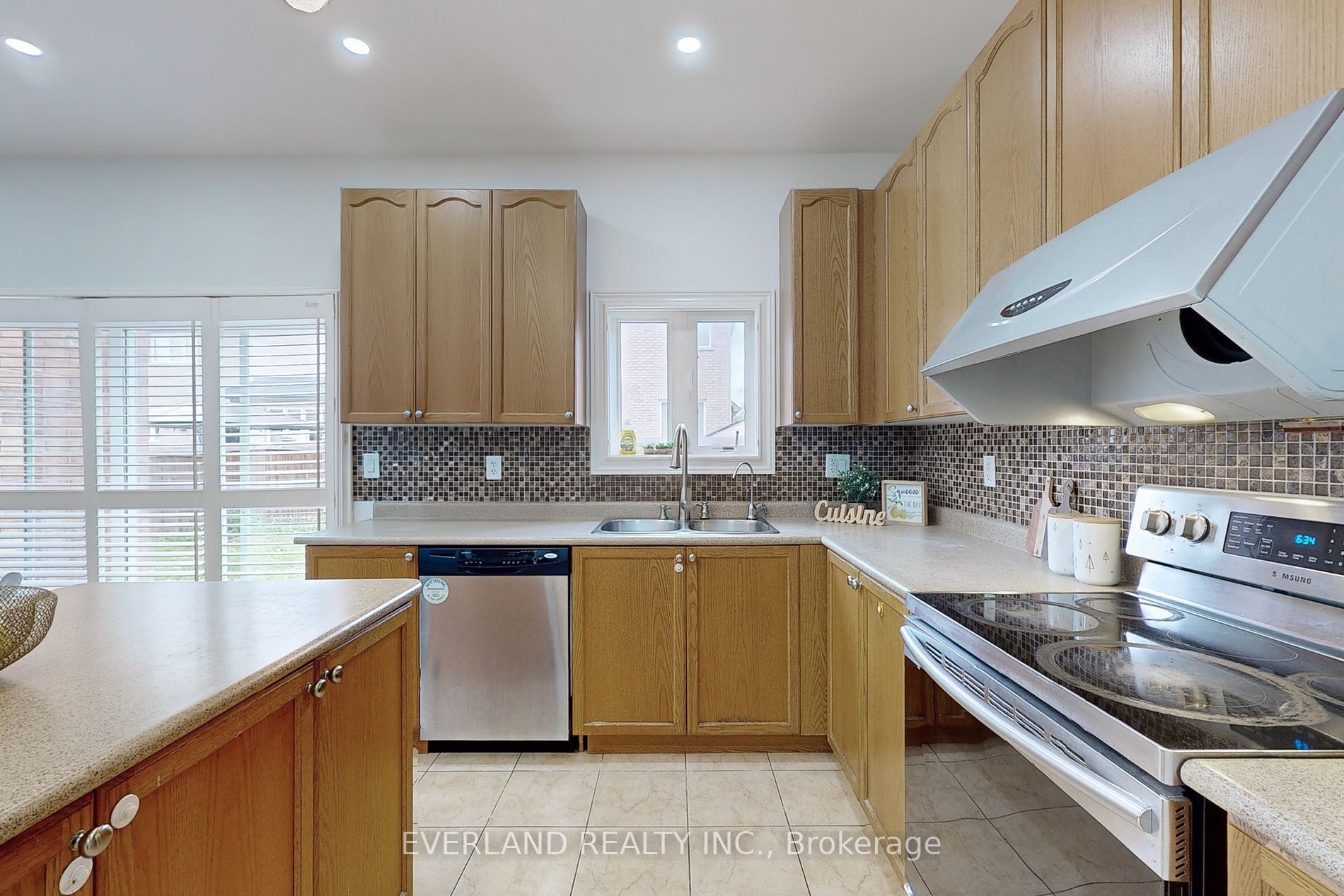6 Willow Landing