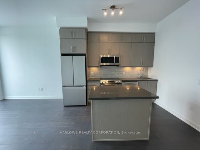 95 Oneida Cres, #Ph12