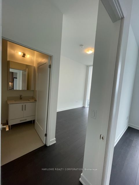 95 Oneida Cres, #Ph12