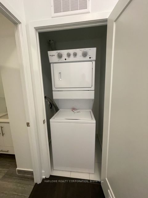 95 Oneida Cres, #Ph12
