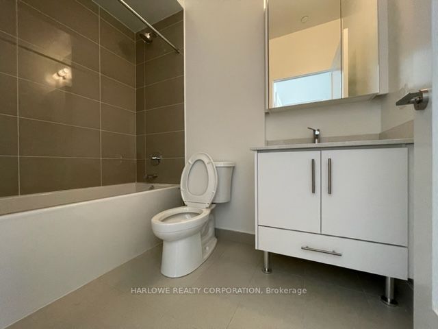 95 Oneida Cres, #Ph12