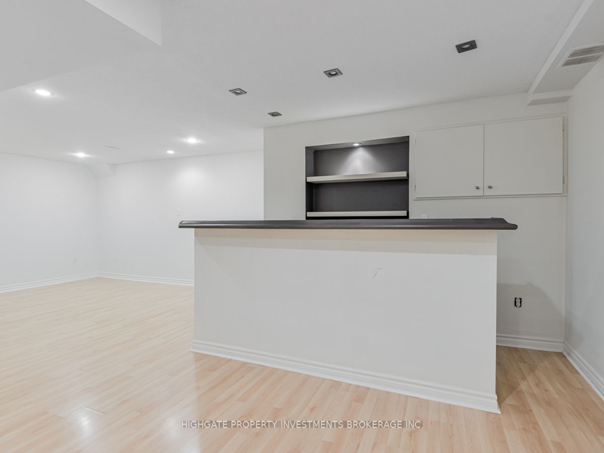 29 The Meadows Ave