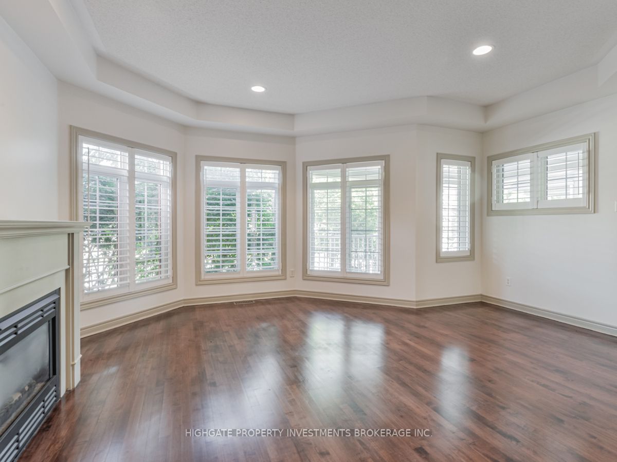 29 The Meadows Ave