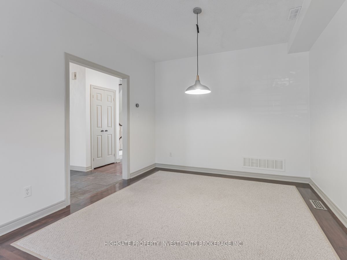 29 The Meadows Ave