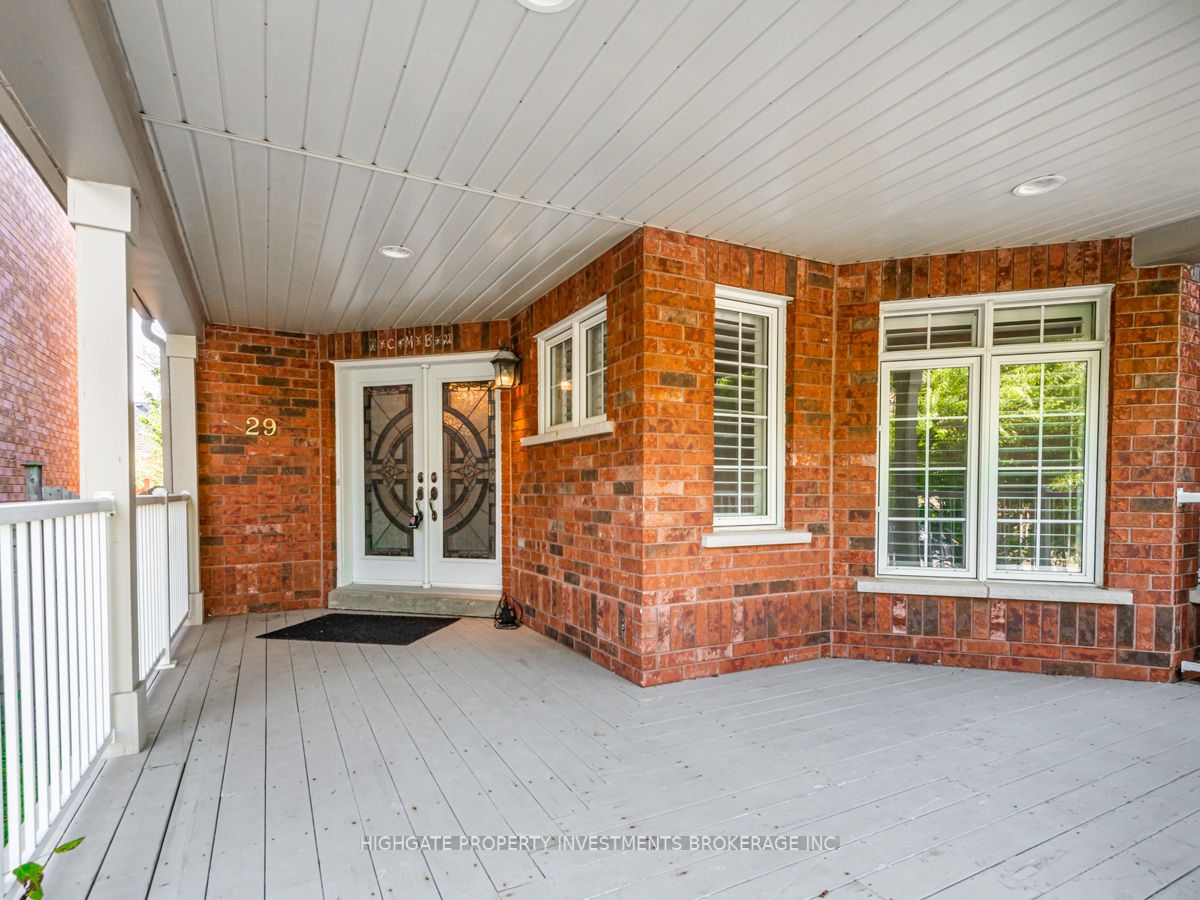 29 The Meadows Ave