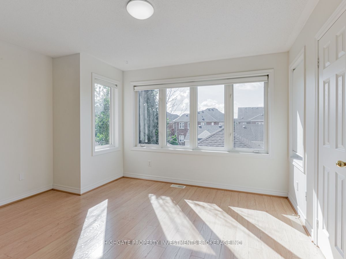 29 The Meadows Ave
