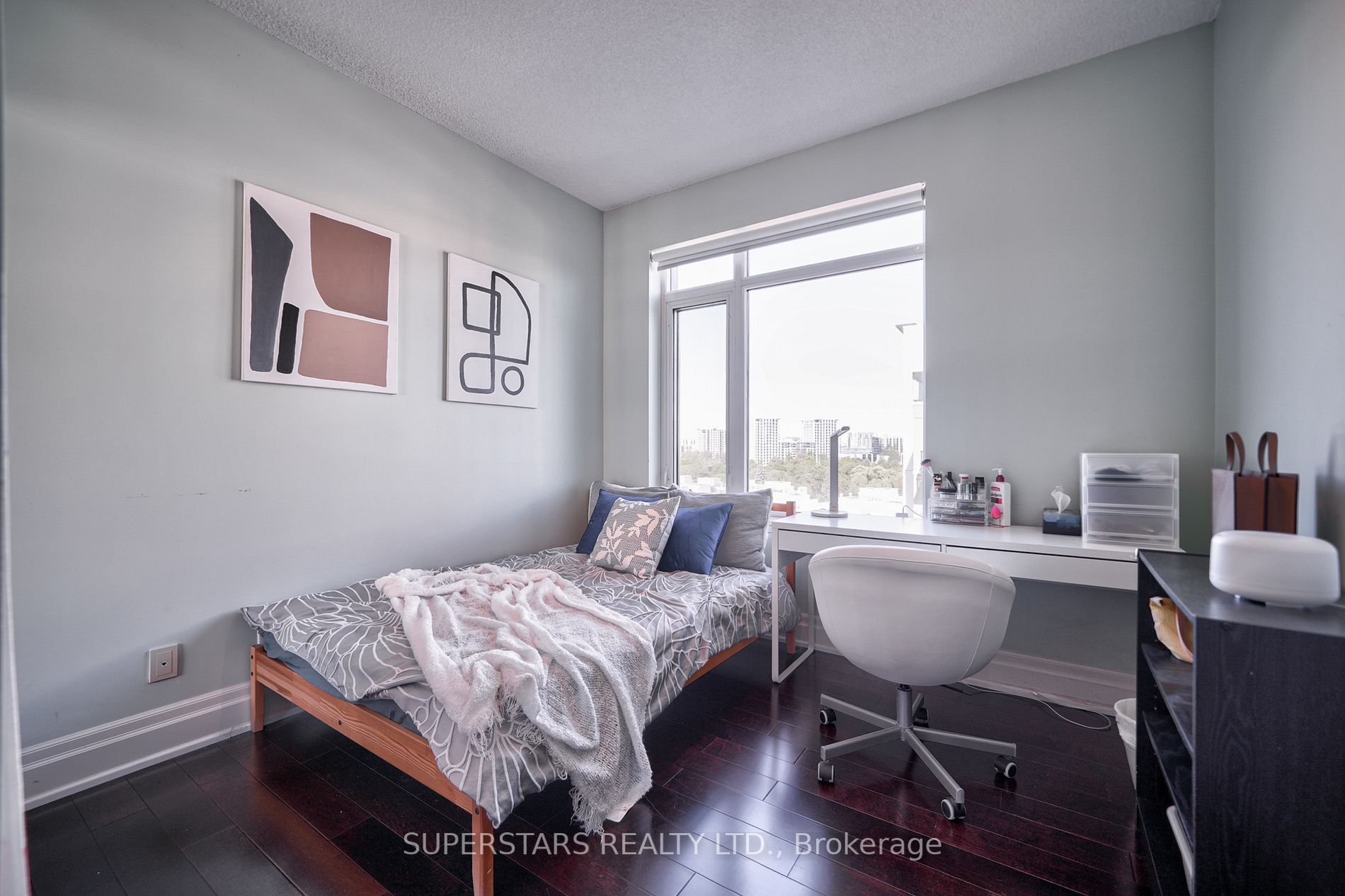 111 Upper Duke Crescent, #904