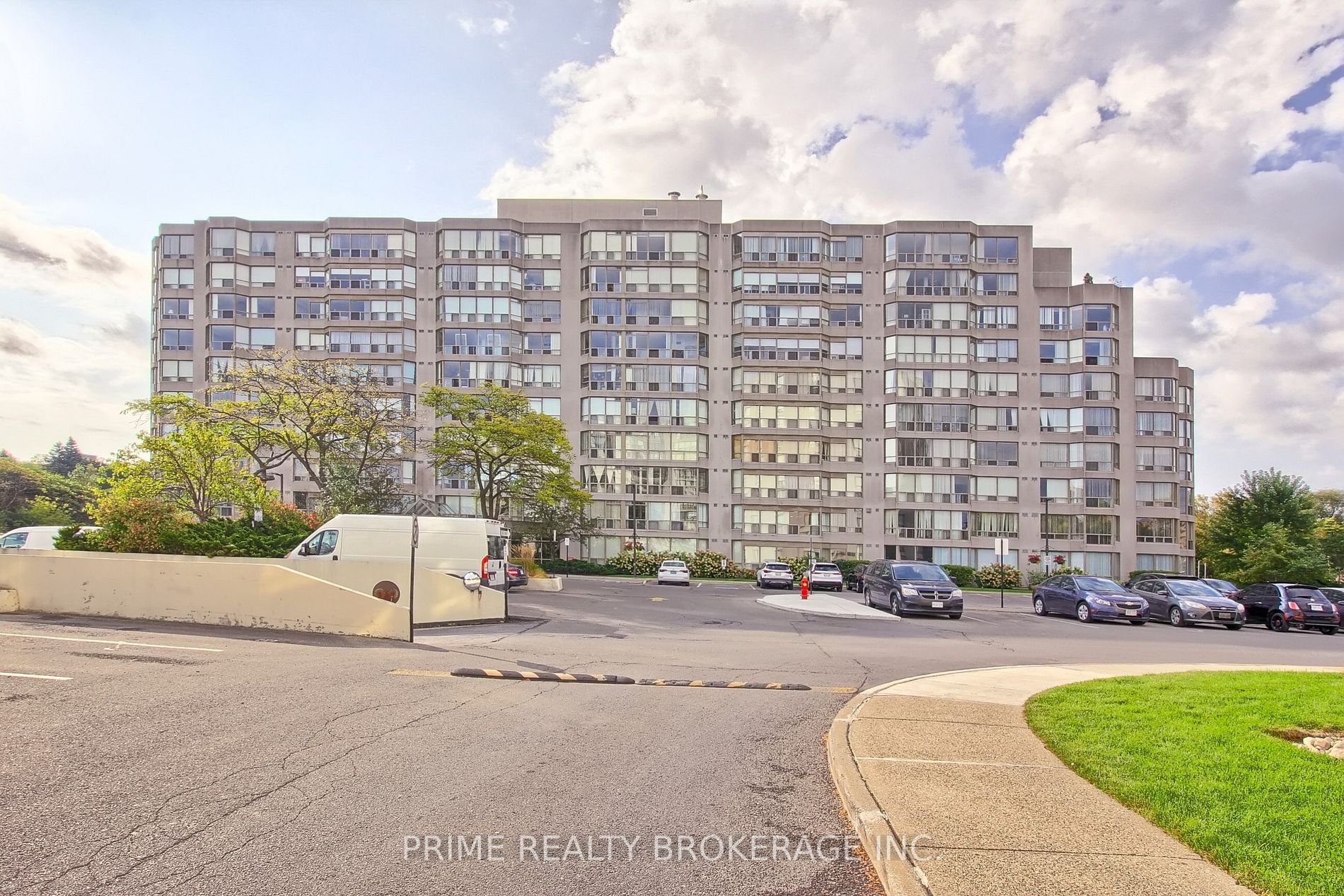 175 Cedar Ave, #801