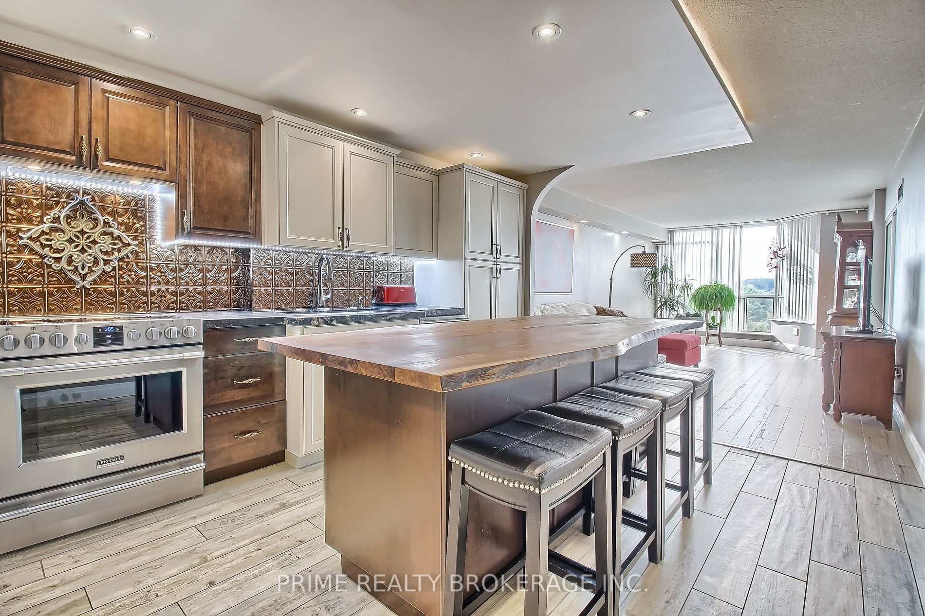 175 Cedar Avenue, #801