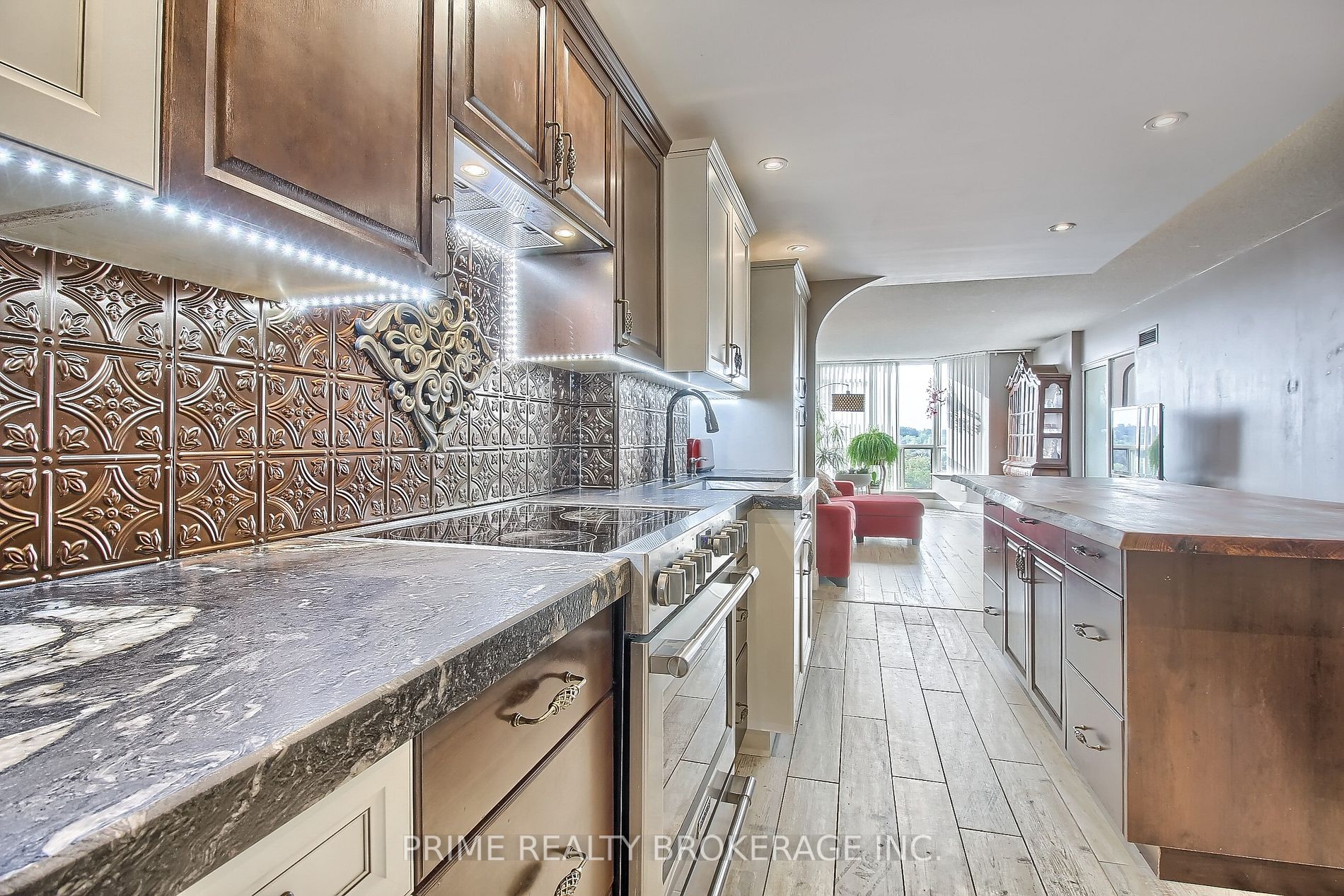 175 Cedar Avenue, #801