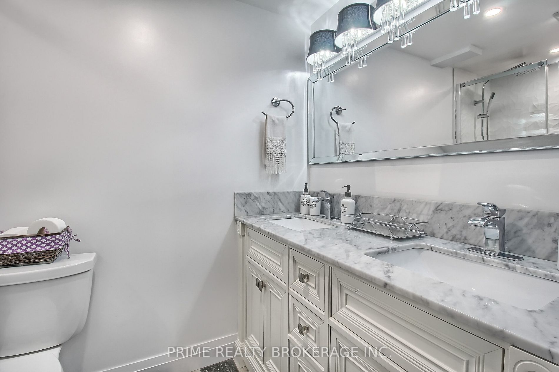 175 Cedar Avenue, #801