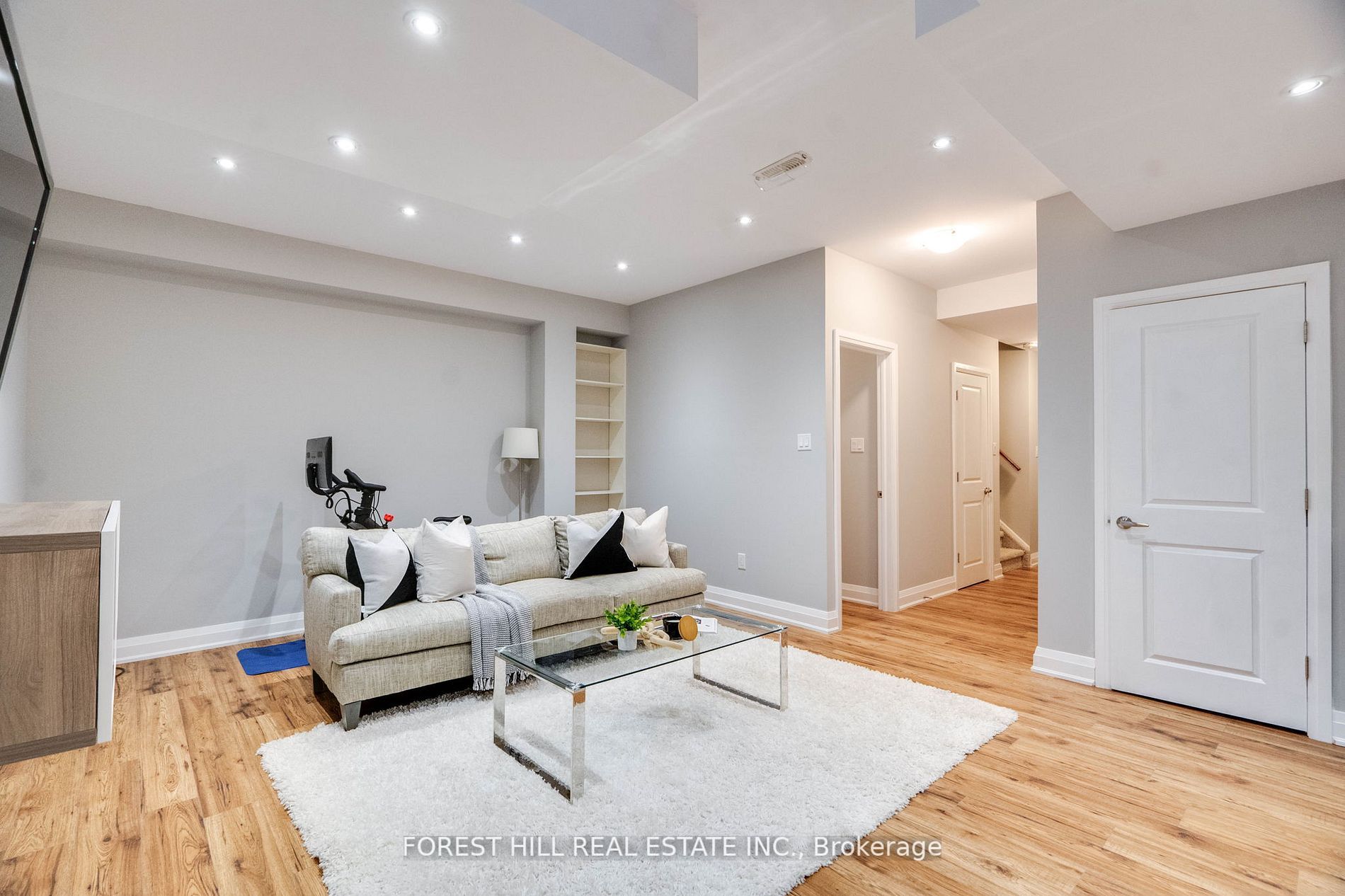 67 Robert Berry Cres