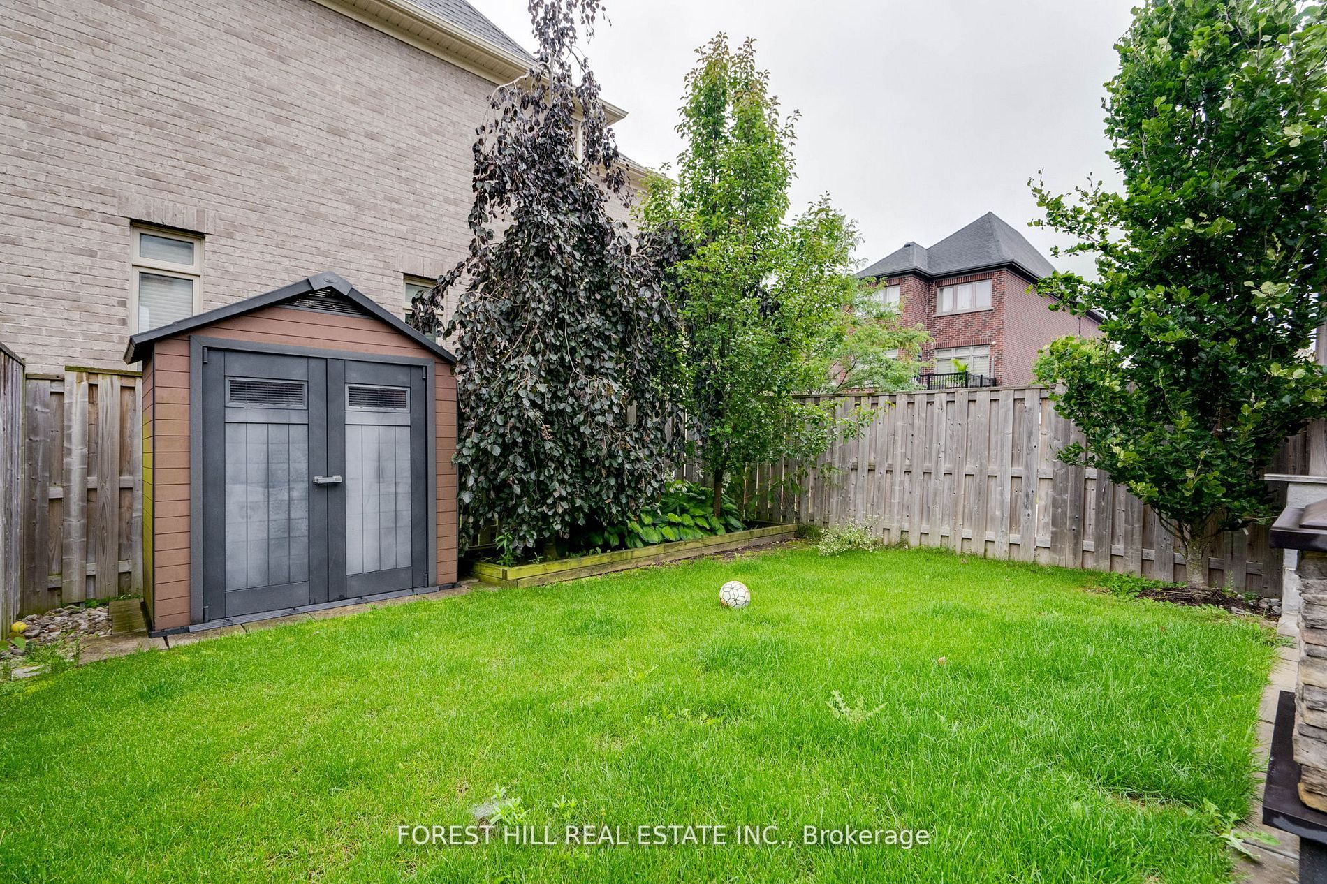 67 Robert Berry Cres