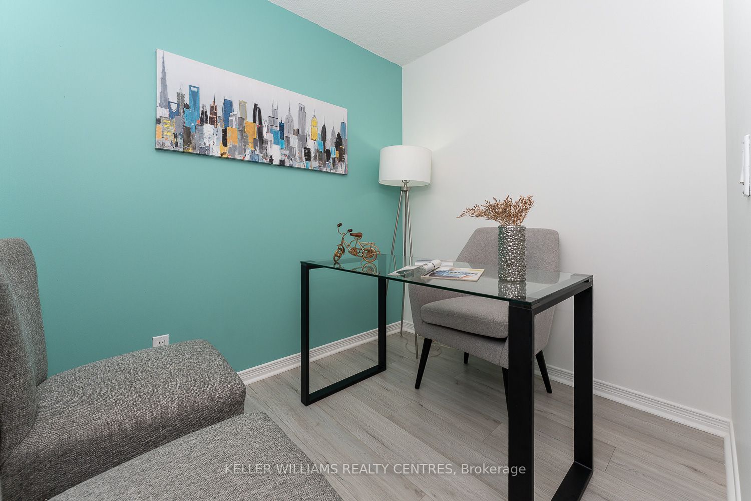 350 Red Maple Rd, #411