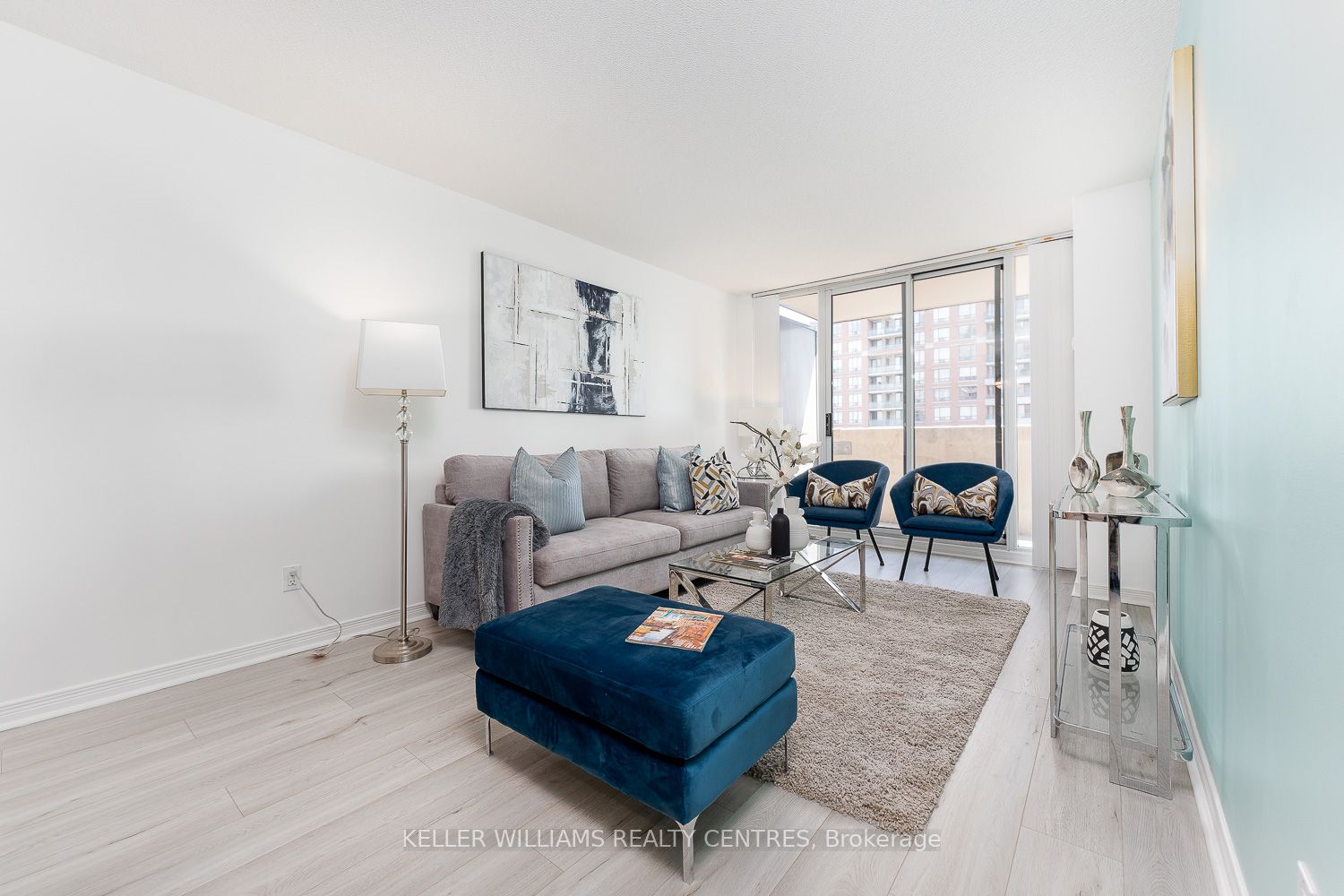 350 Red Maple Rd, #411