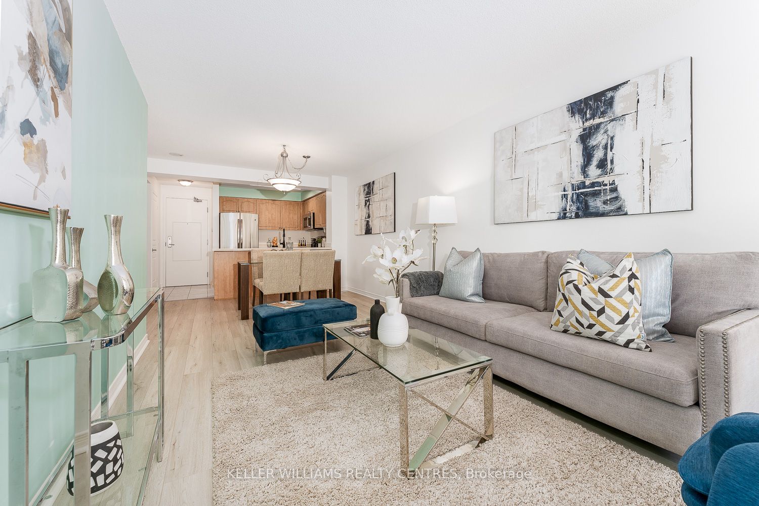 350 Red Maple Rd, #411