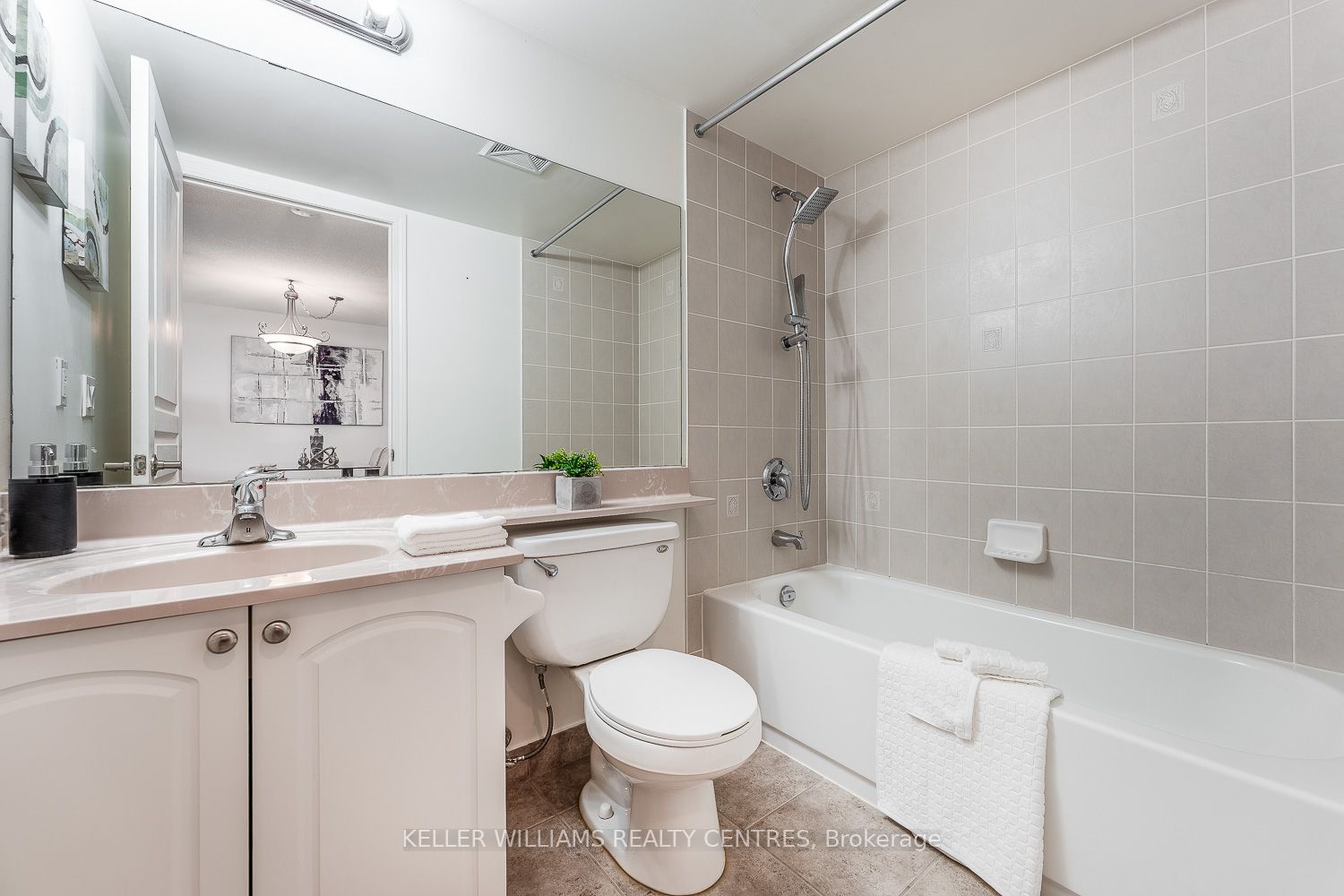 350 Red Maple Rd, #411