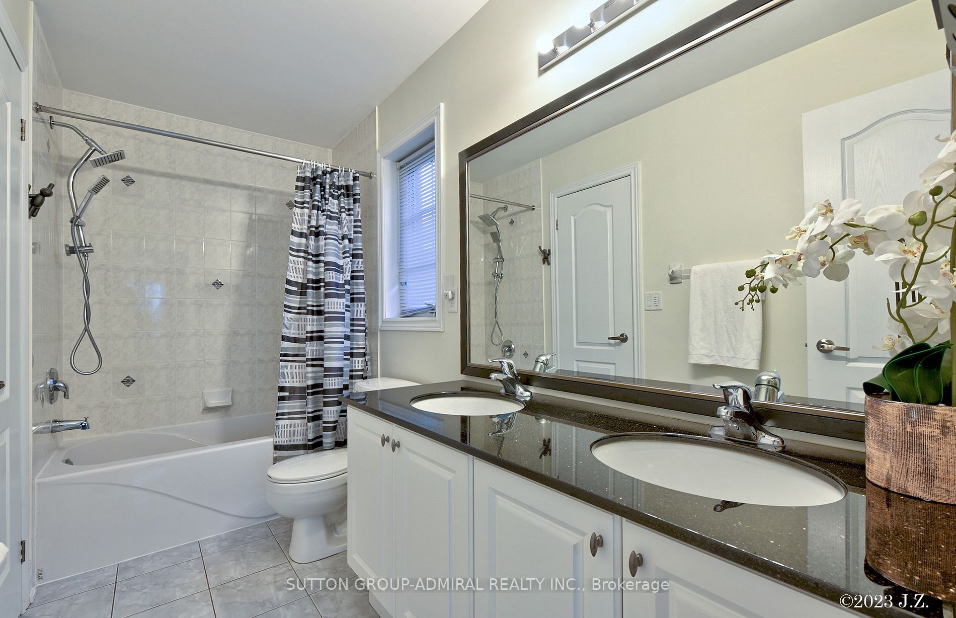32 Daniel Bram Dr