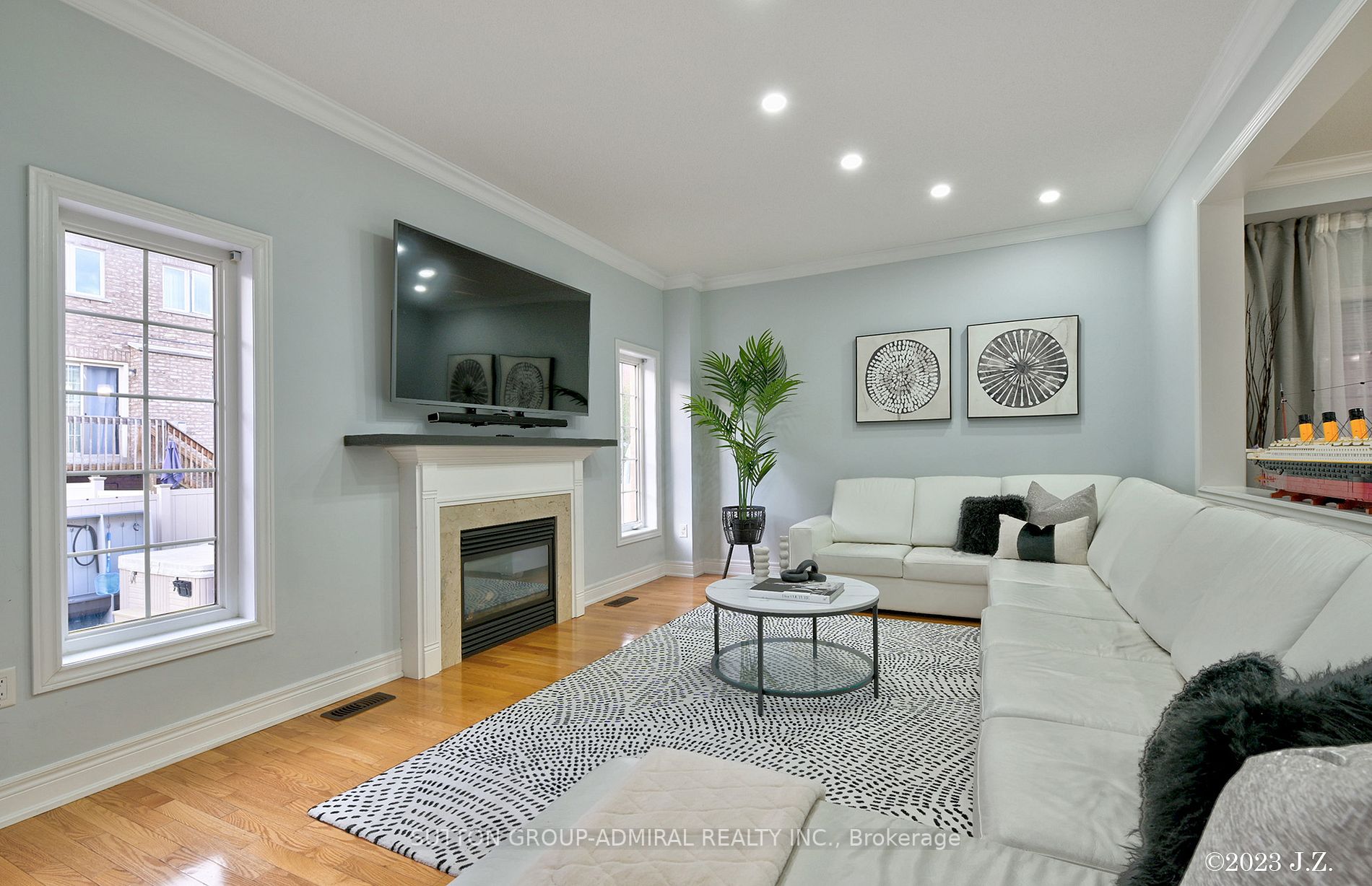 32 Daniel Bram Dr