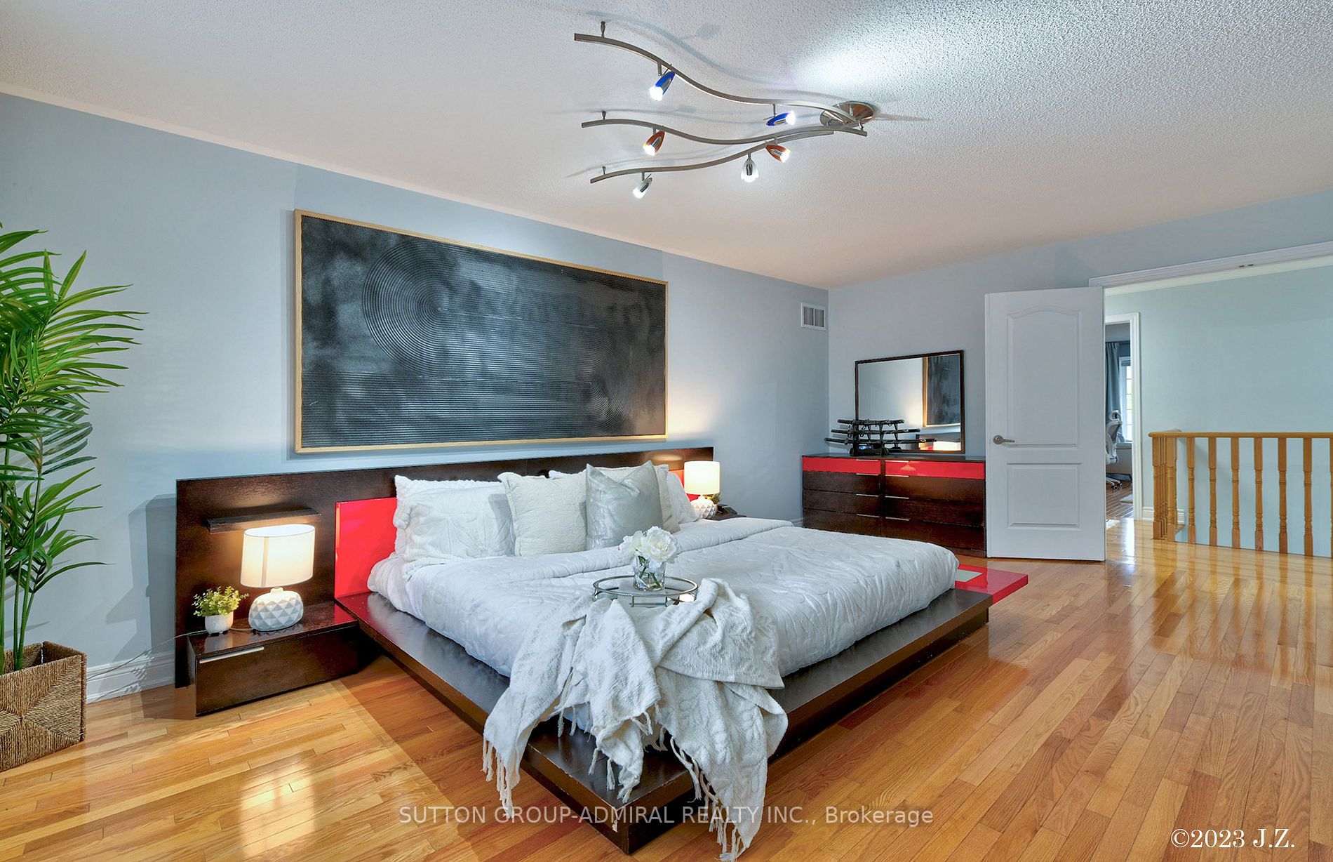 32 Daniel Bram Dr