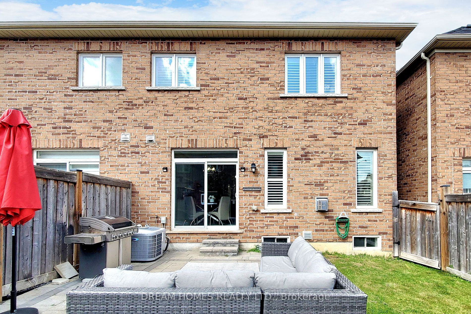 82 Betony Dr