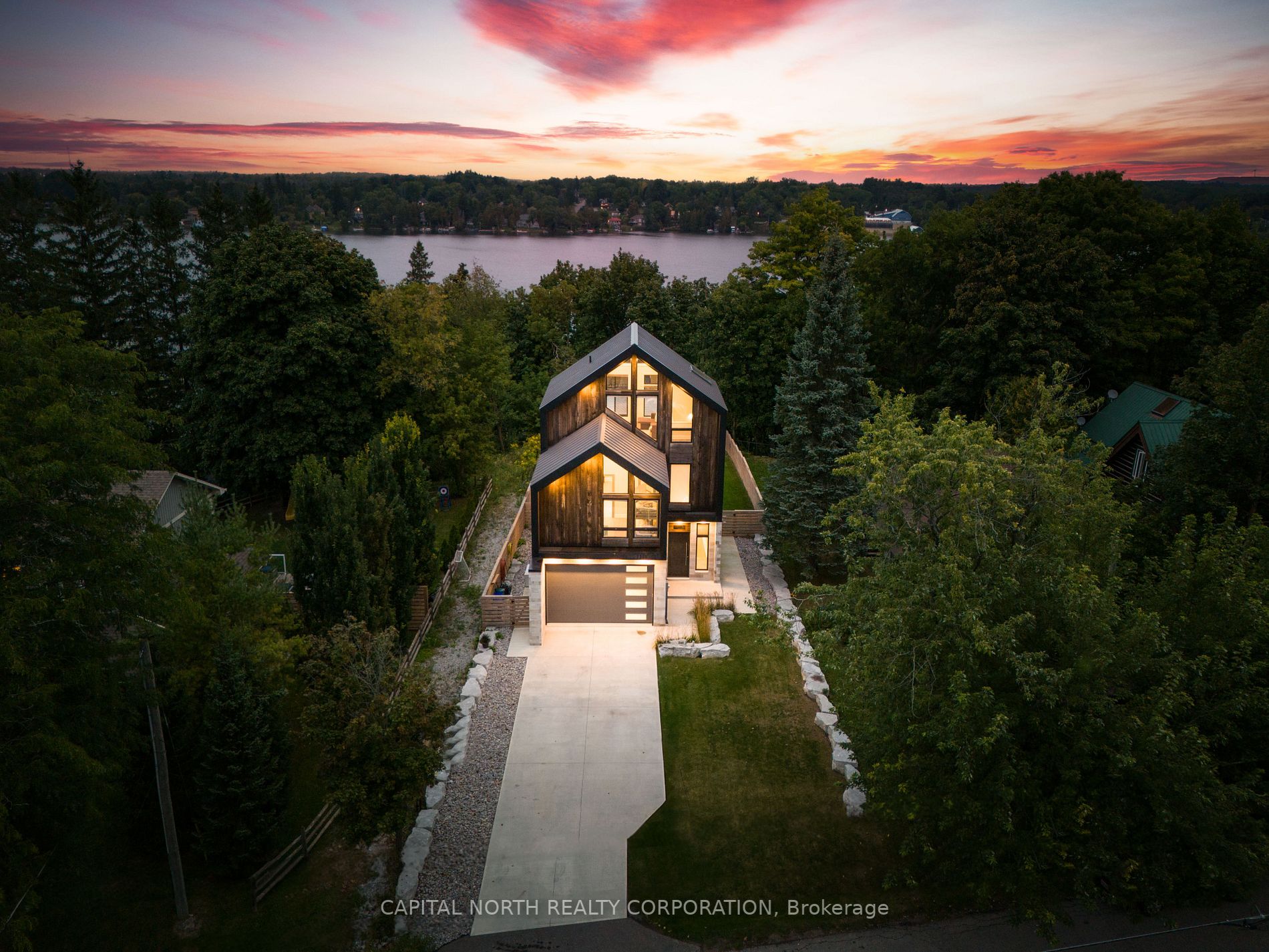 16 Windsor Dr