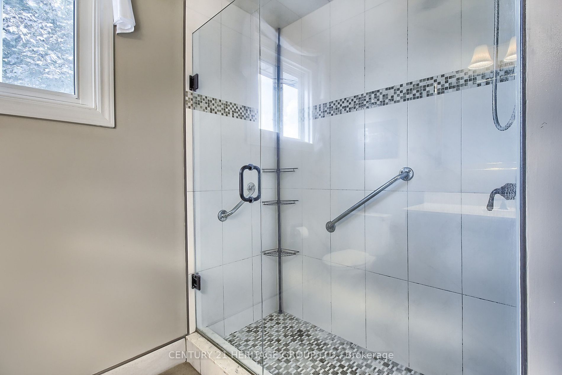 83 Imperial Cres