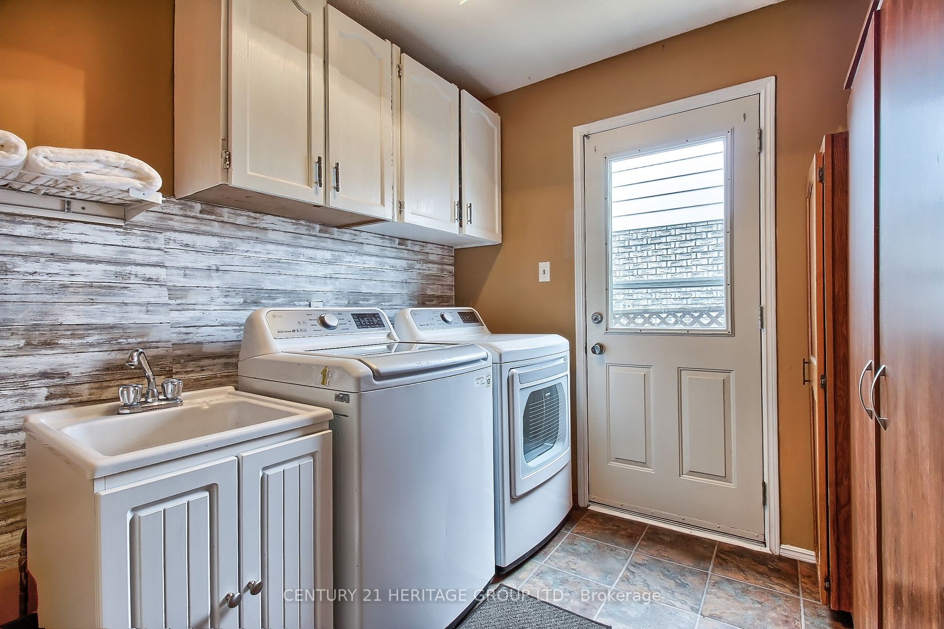 83 Imperial Cres