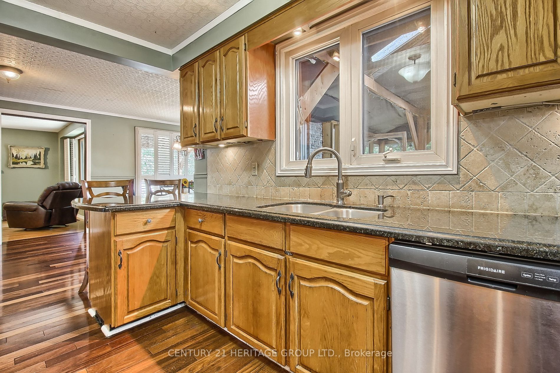83 Imperial Cres