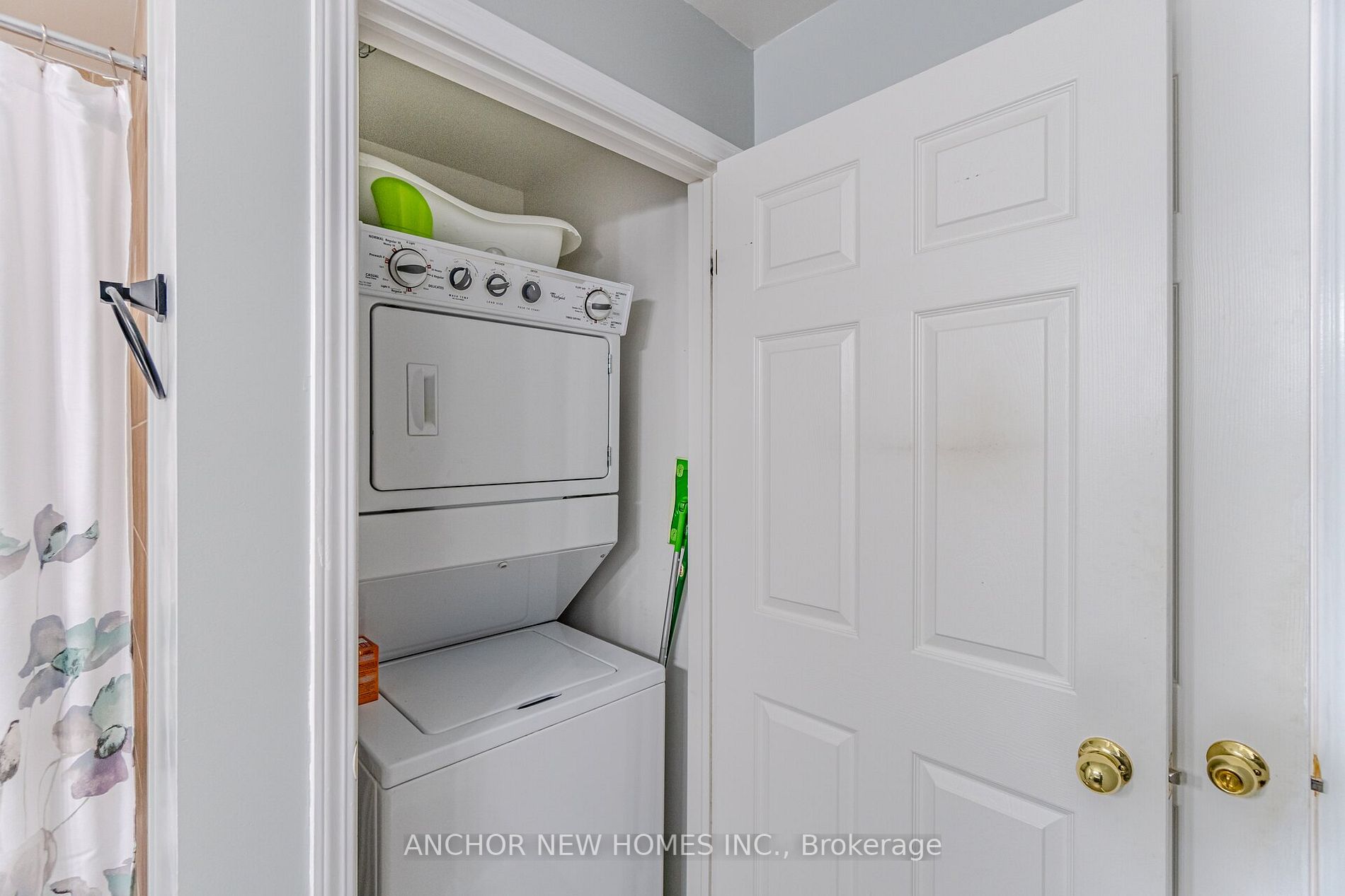8 Maison Parc Crt, #305