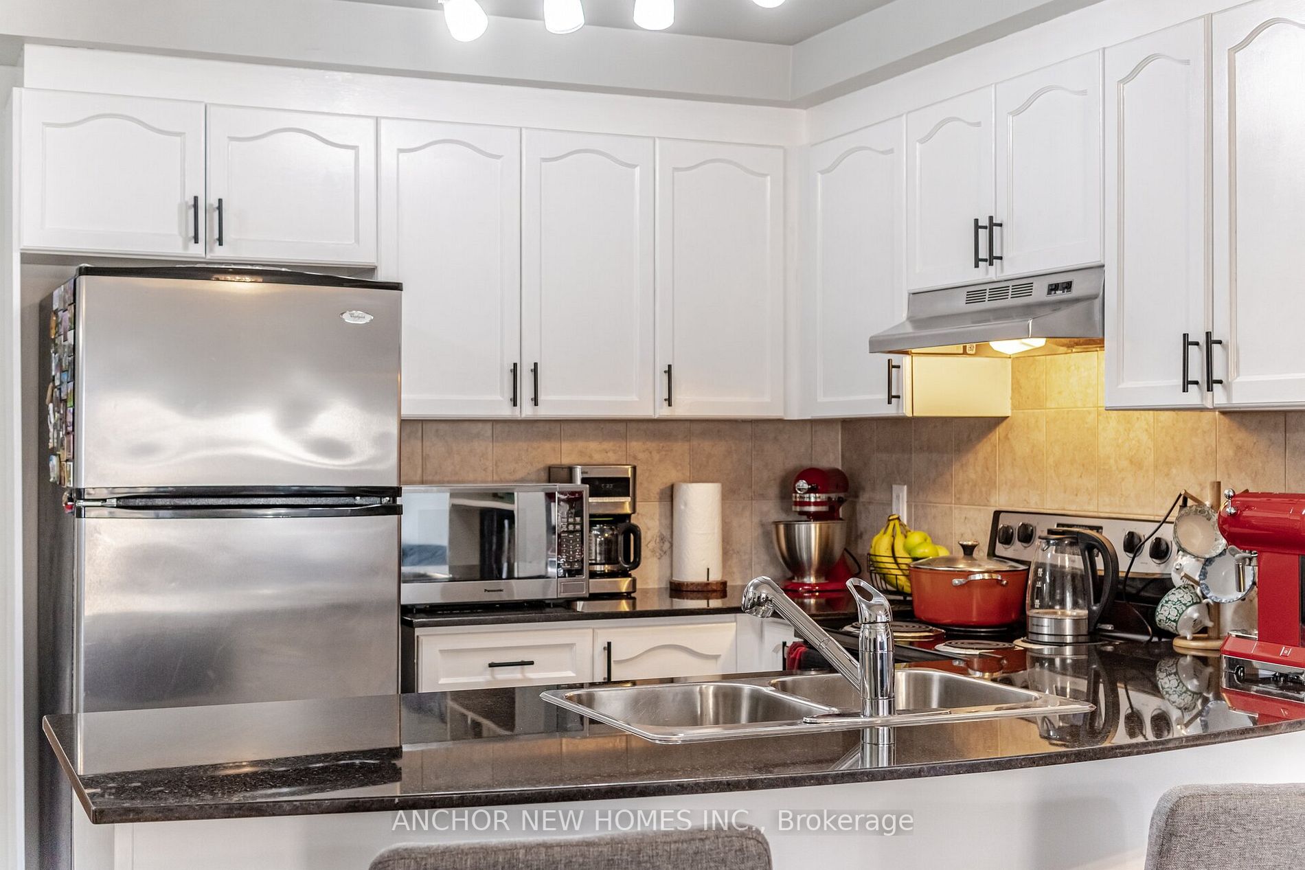 8 Maison Parc Crt, #305
