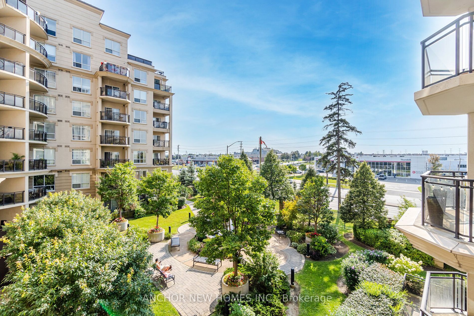 8 Maison Parc Crt, #305