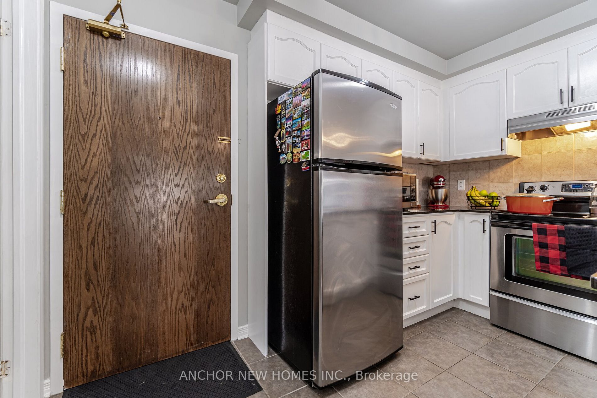 8 Maison Parc Crt, #305