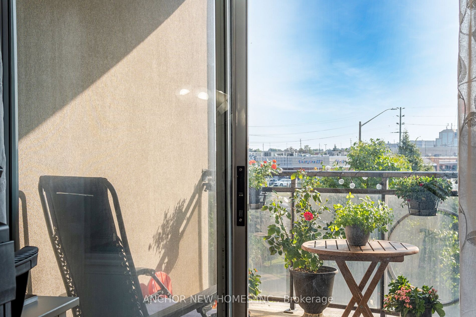 8 Maison Parc Crt, #305