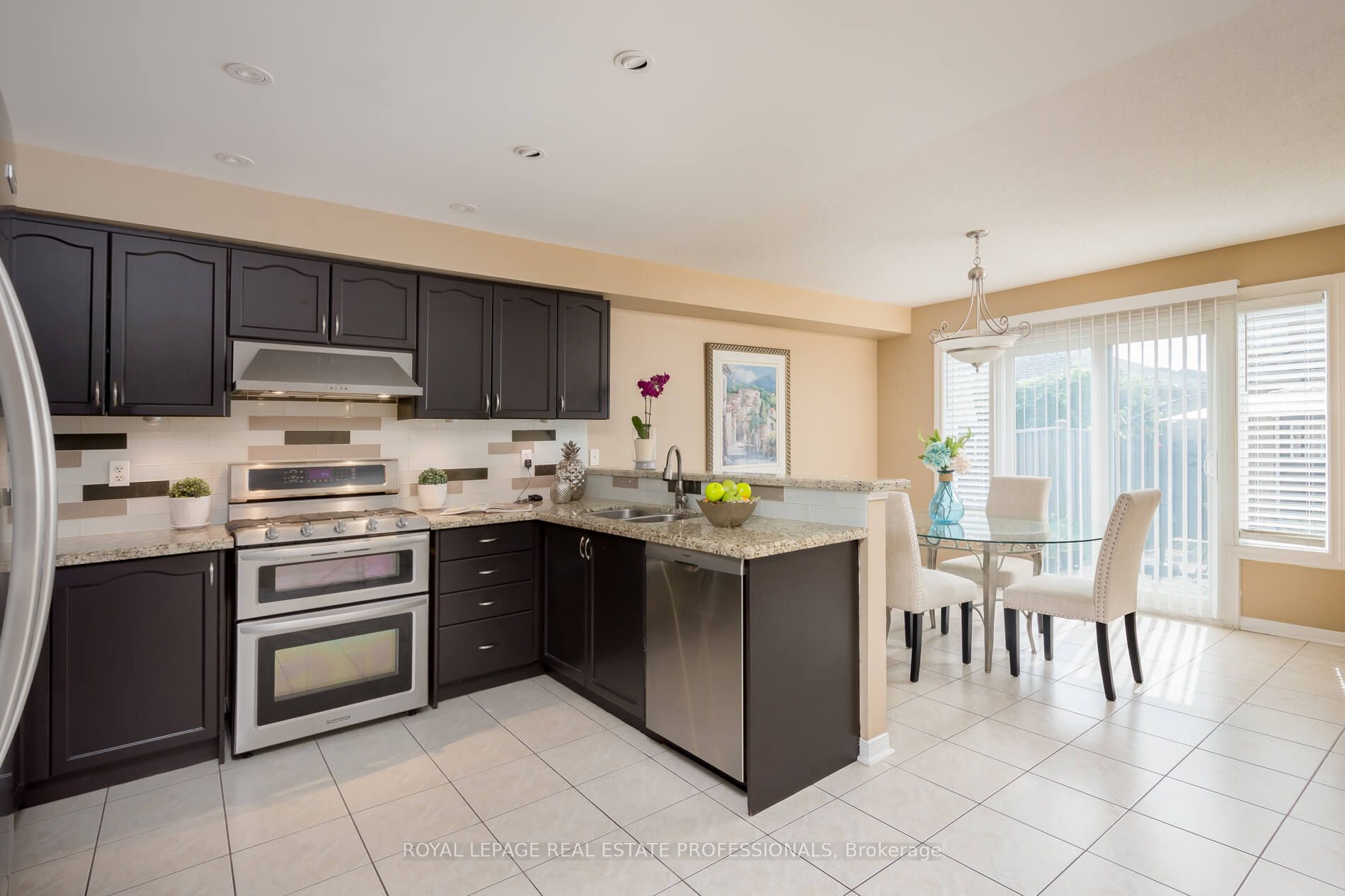 153 Davos Road