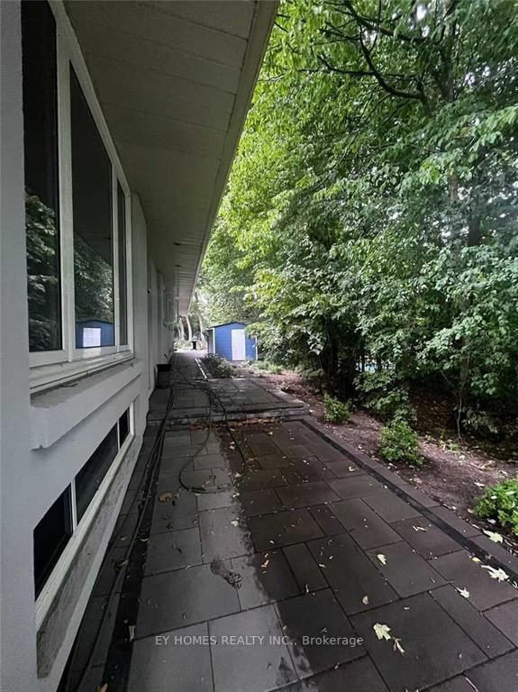 59 Hemingway Cres, #Rear