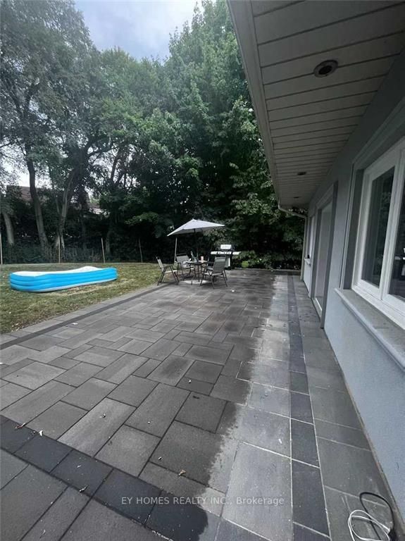 59 Hemingway Cres, #Rear