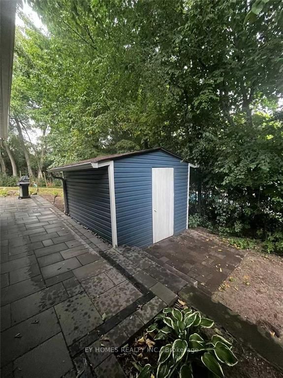 59 Hemingway Cres, #Rear