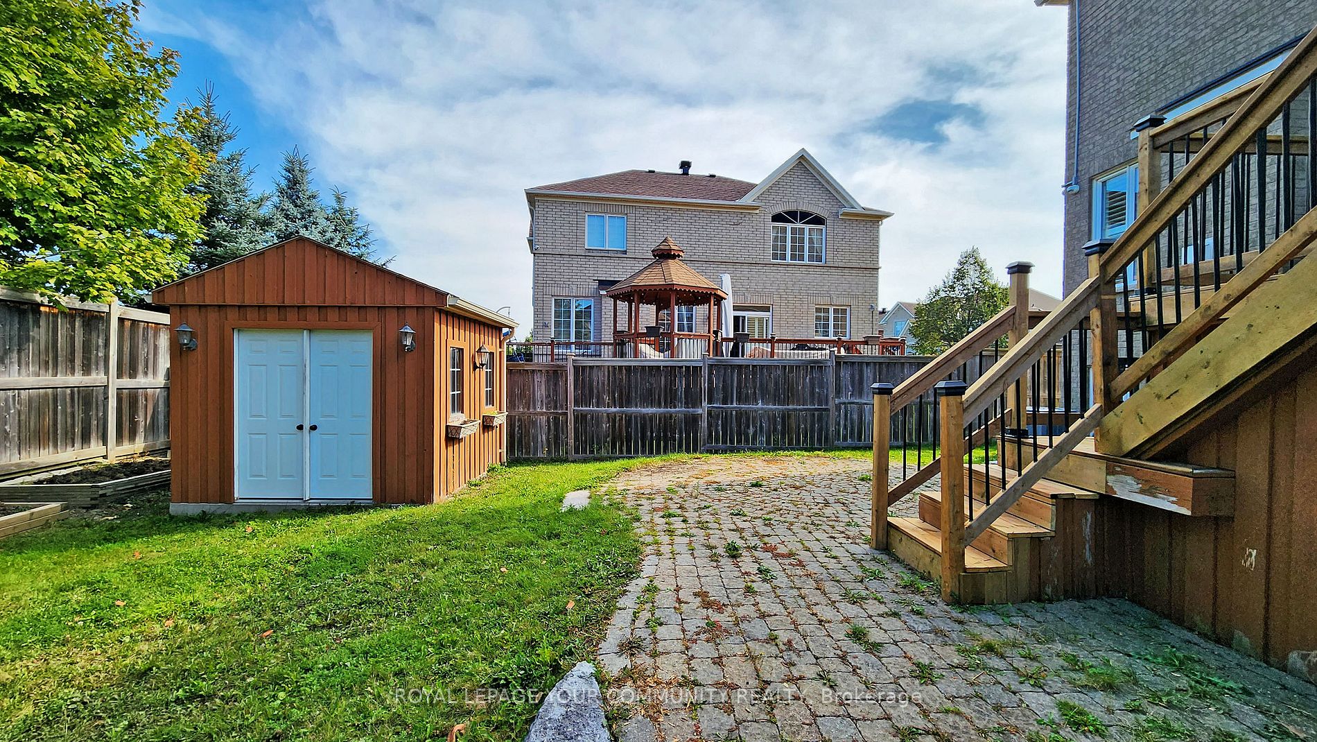 8 Candlewood Crt