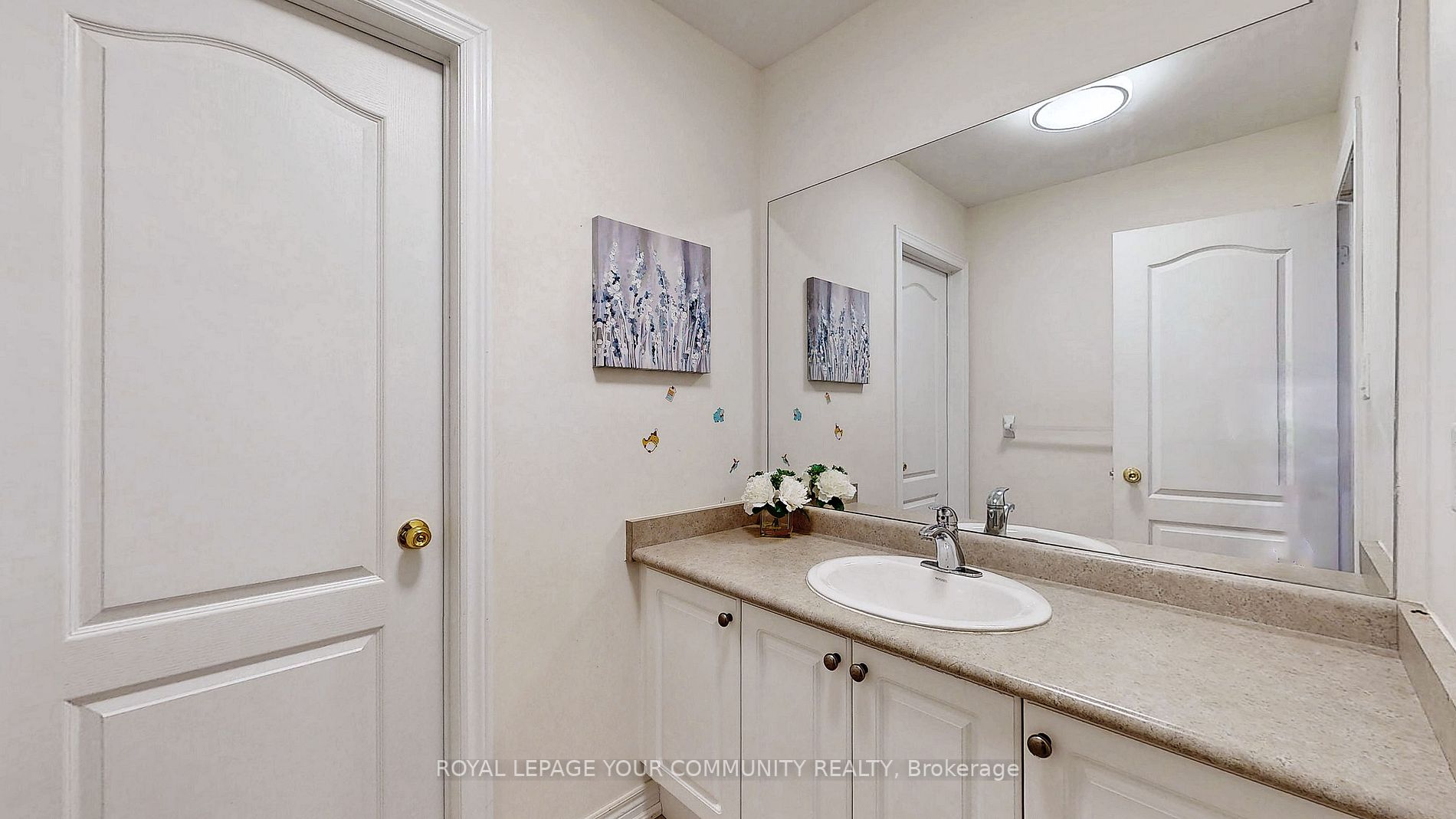 8 Candlewood Crt