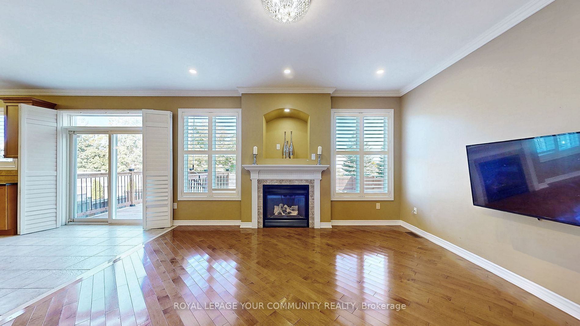 8 Candlewood Crt