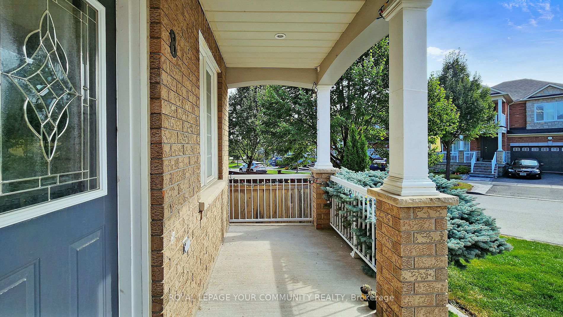 8 Candlewood Crt